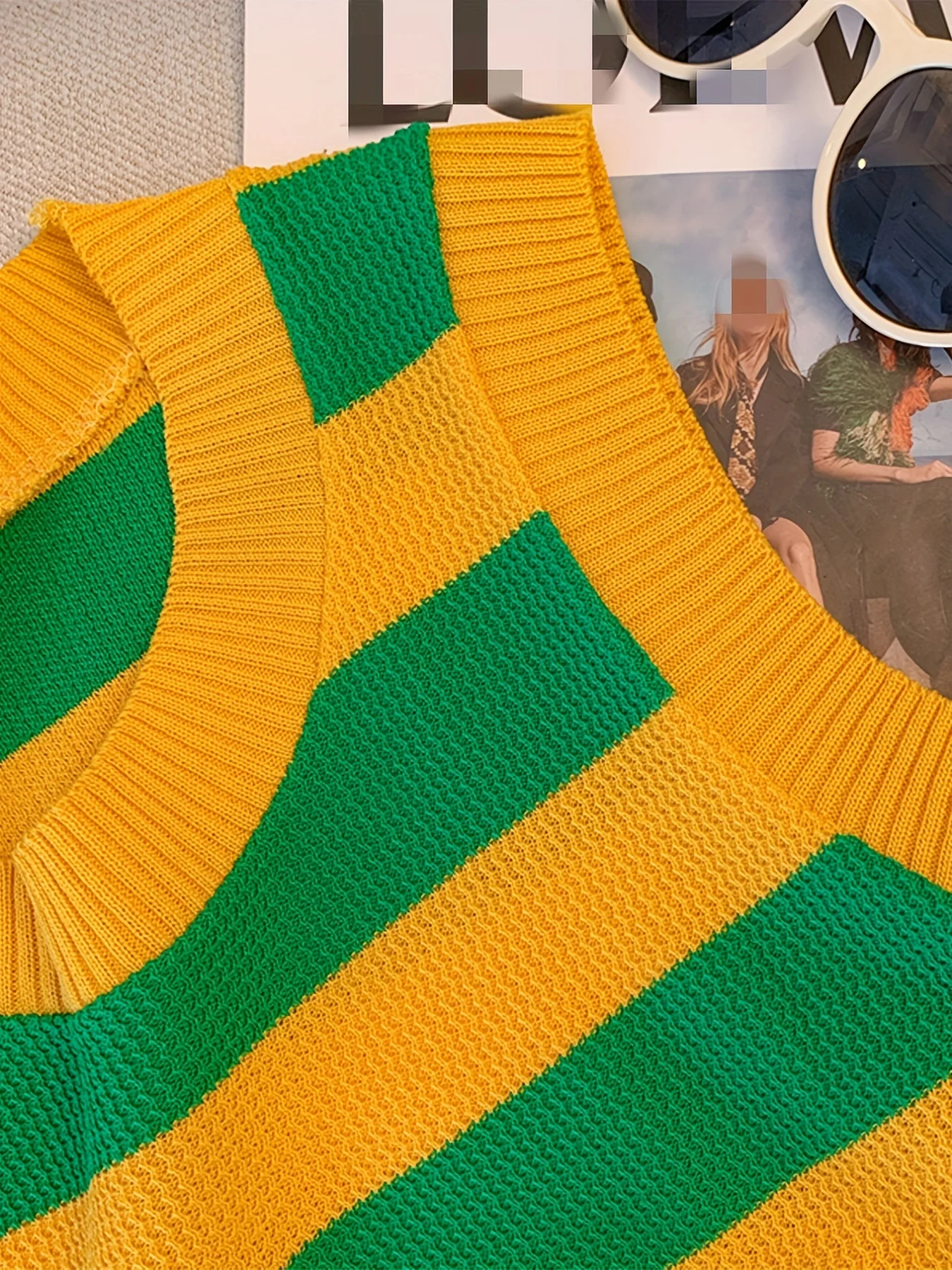 Pull imprimé rayé à col en V pour femme, haut en fibre élastique, documents night, glakn, printemps, été, 2024