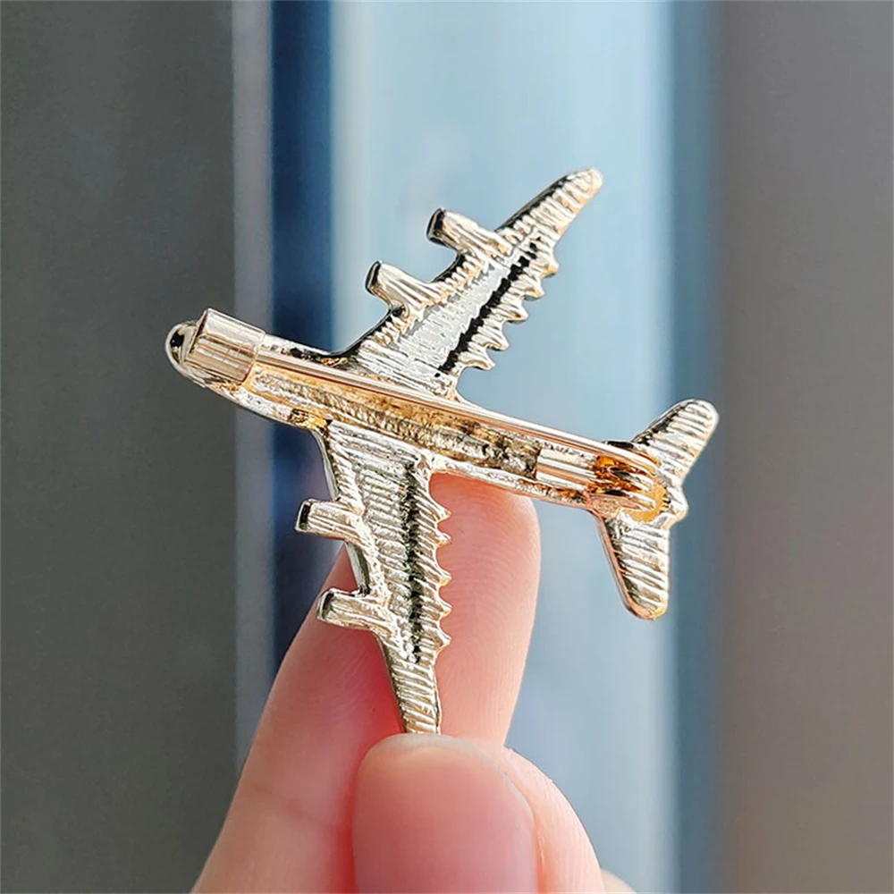 High Quality Plane Brooch Airplane Enamel Charms Jewelry Party Badge Banquet Scarf Pins Gifts Decoration Accessory