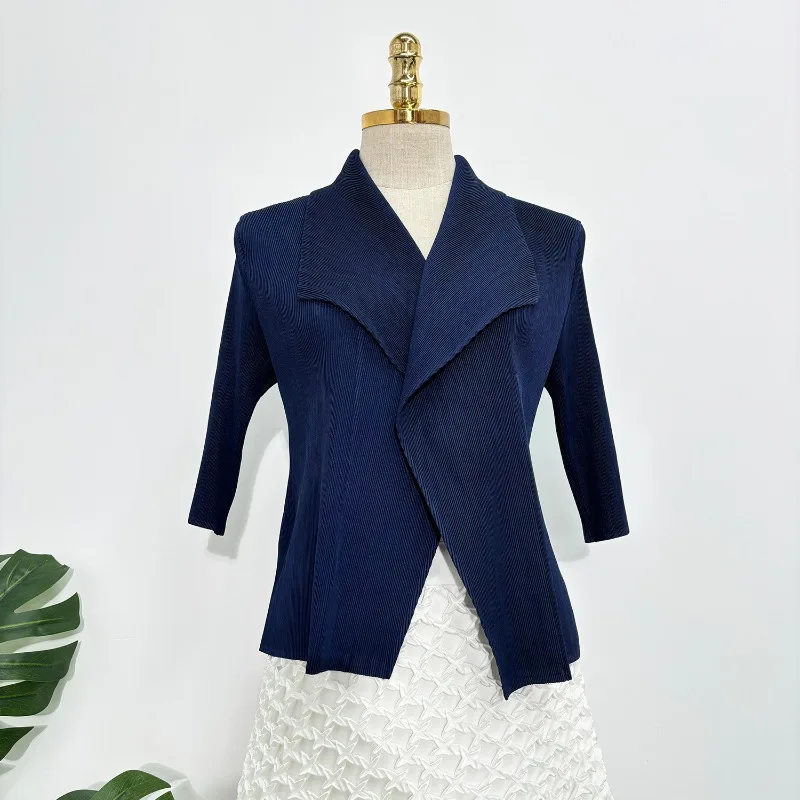 

Miyake Pleated 2025 Fall Minimalist Women's Jackets Versatile Models Lapel Five-minute Sleeve Short Jacket Casual Cardigan Tops
