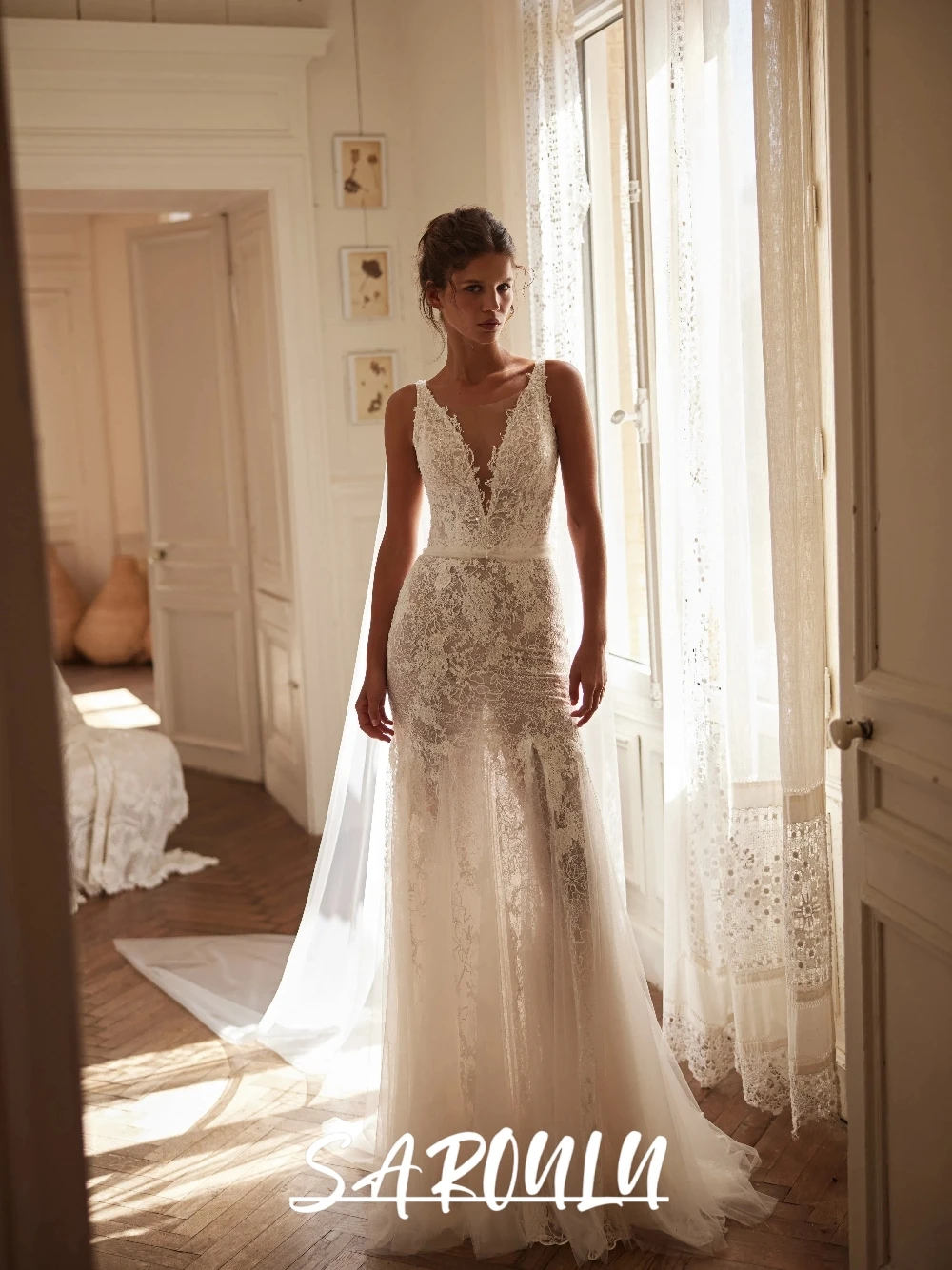 Sexy Fitted Mermaid Wedding Dress Deep V Neck Exquisite Lace Sleeveless Sheer Bridal Gown With Cape For Bride Formal Occasion