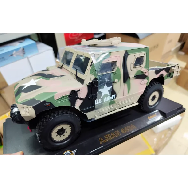 Diecast 1/16 Bilancia Ajban440A UAE Campo Tattico Veicolo Blindato In Lega Modello di Auto Da Collezione Giocattolo Regalo Souvenir Display Ornamento