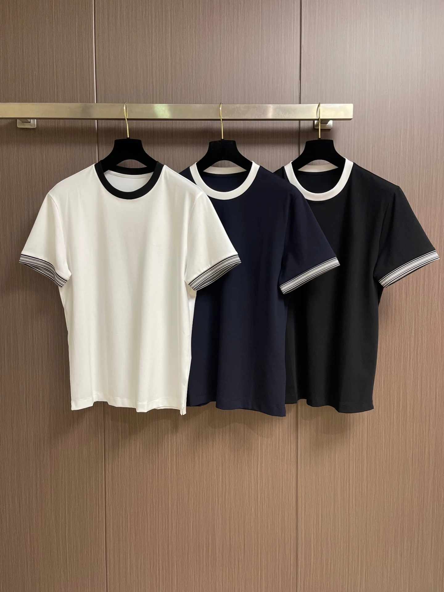 

Italian Style Men's round Neck T-Shirt Embroidered Letter Simple Casual Short Sleeve Cotton Business Summer Fashion Top