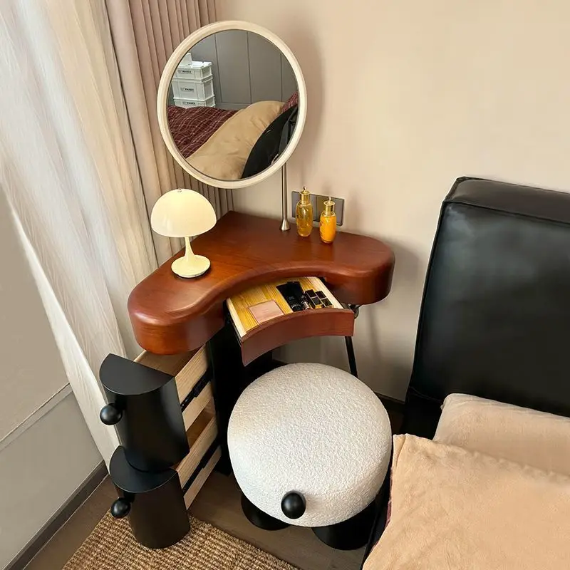 خزانة تخزين زاوية من الخشب الصلب، غرفة نوم منزلية مدمجة مع طاولة مكياج زاوية مرآة