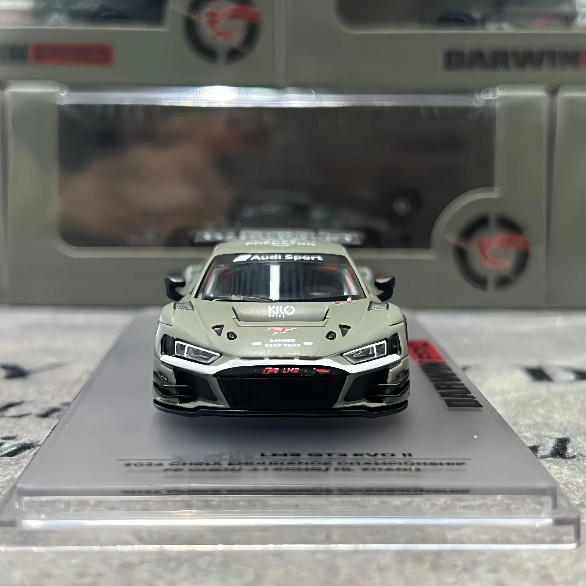 Kiloworks 1:64 R8 lms GT3 EVO - Die Cast Car 1 64 reseña y precio