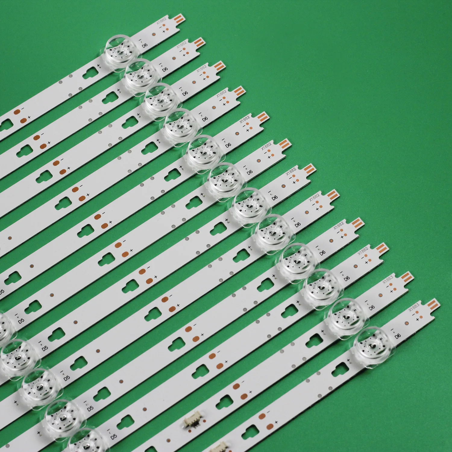 12pcs LED Backlight Strip For ONN 100012588 100068378 30370006005 30370006006 LED70D06A-ZC66AG-07 10 LED70D06B-ZC66AG-07 10 03