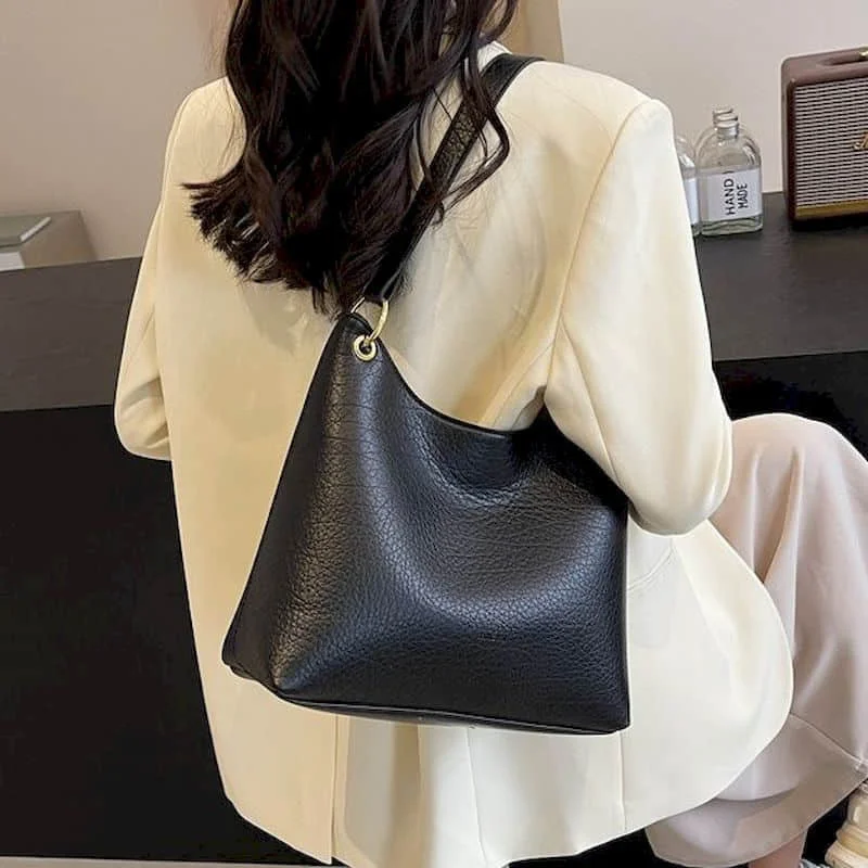 

High Quality Totes For Women Elegant Large Capacity Fashion Shoulder Bags Office Lady Crossbody bags Female 2025 New In Trendy