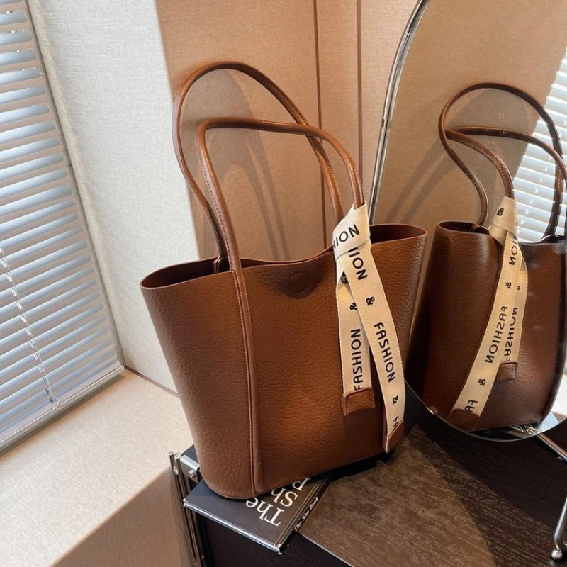 

Модные женские сумки из кожи премиум-класса с высококачественным качеством и классическим парижским пригородным поездом