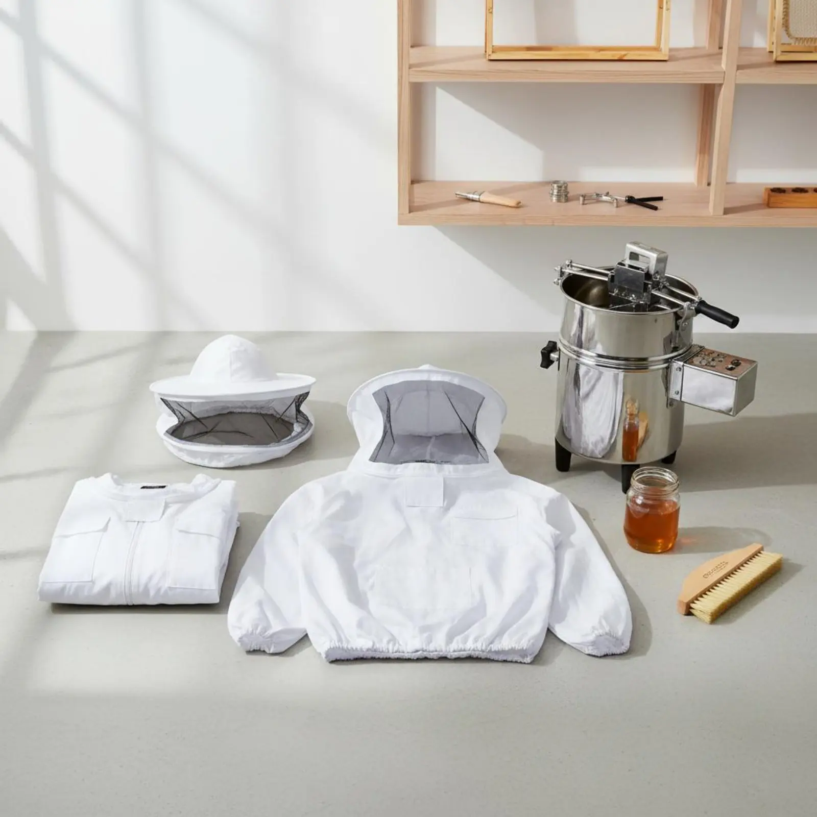 Bee Suit and Tool Kit Breathable Material Bee Suit Jacket and Tool Set Beekeeper Beginner Kit Full-Frame Protection