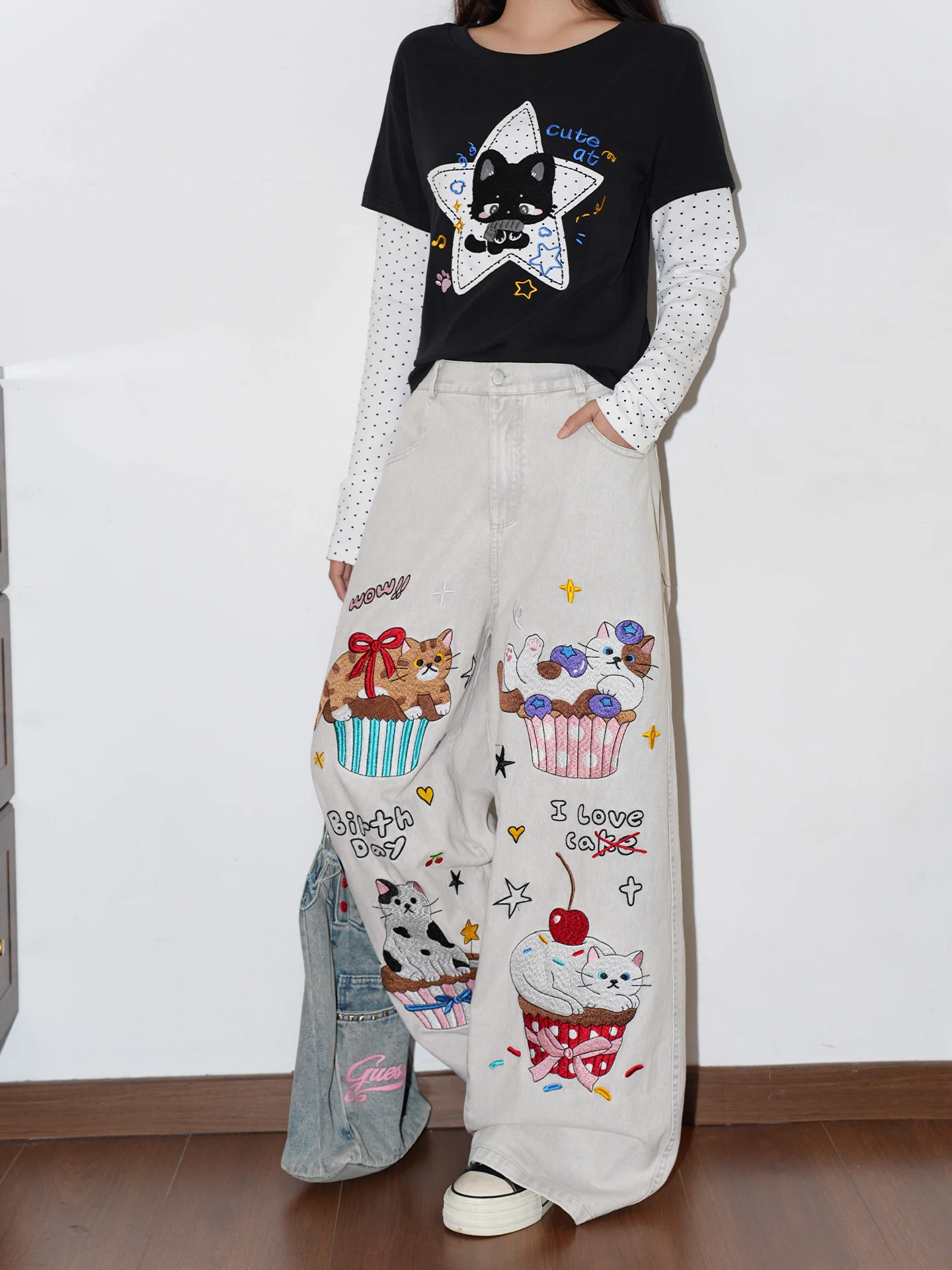 Retro American Cartoon  Embroidery Casual Pants Women Loose Straight Leg Wide Leg Jeans Comfortable Natural Waist Denim