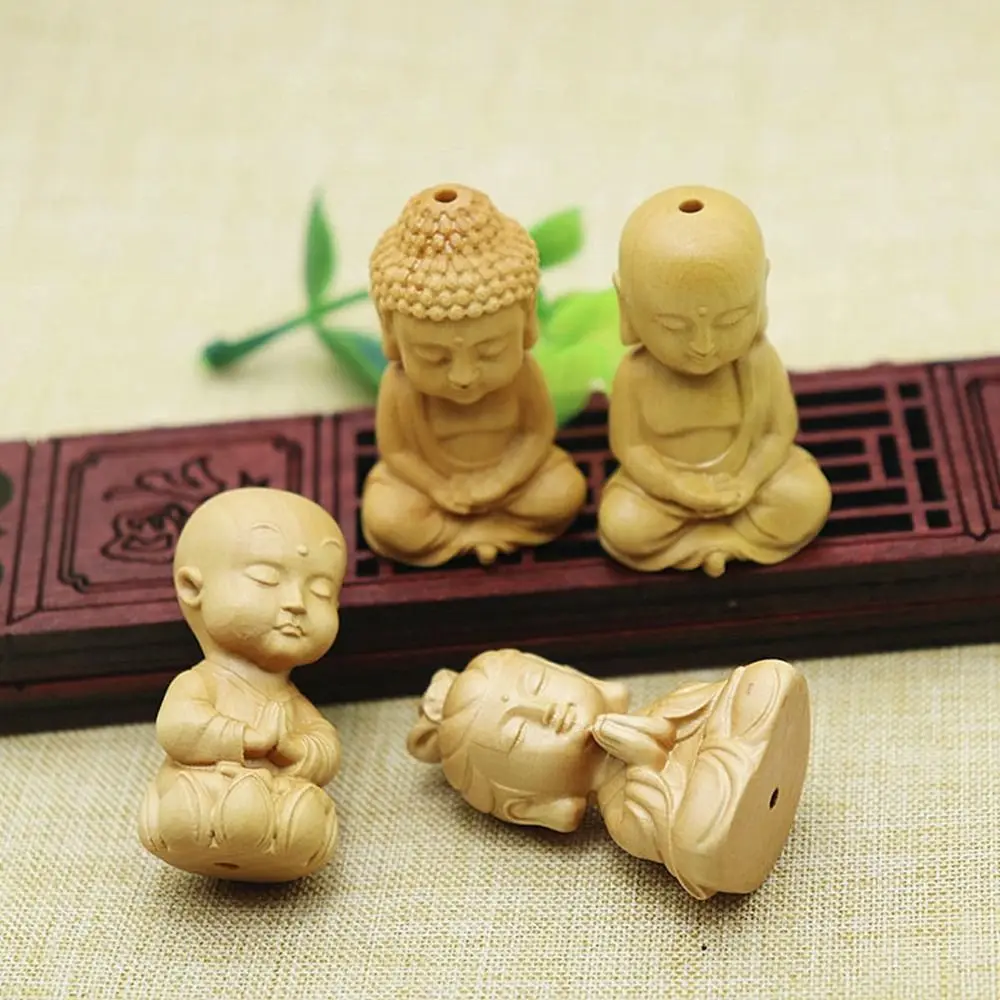 Statua di Buddha in legno bosso cinese intagliato muslimy Little Monk figurine Home Decor Car Ornament