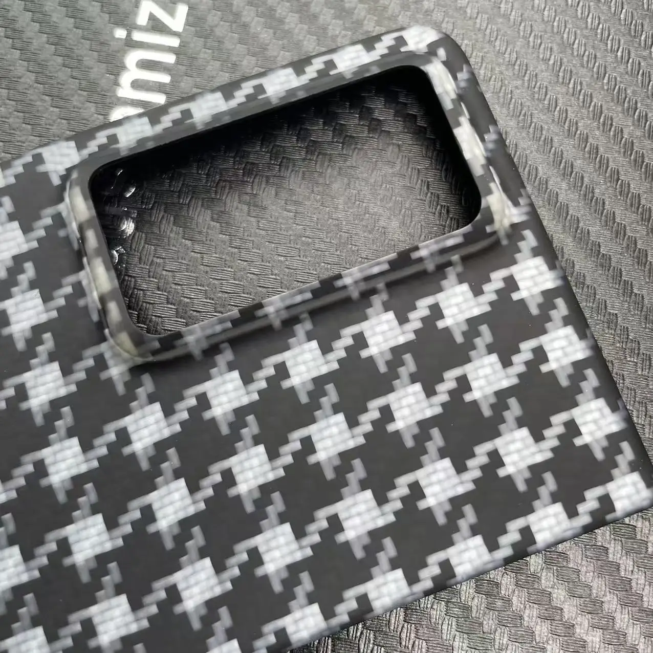 AKATIP aramid fiber For Honor Magic V2 protective case checkered fabric v2 shockproof and shockproof hard shell