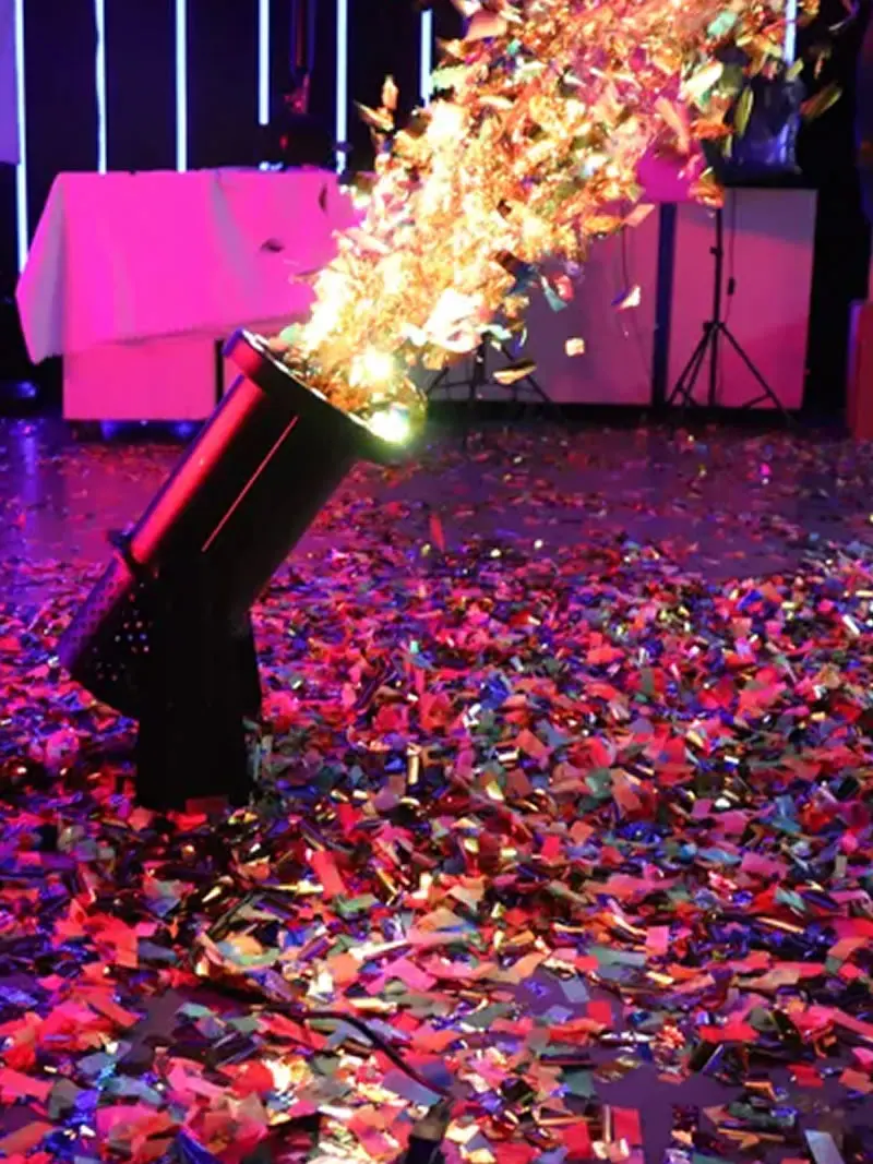 Expédition depuis l'UE, canon à confettis Butoy 1500W, machine à confettis 12LED RGB CO2 pour mariage, fête, événement, souffleur de papier coloré