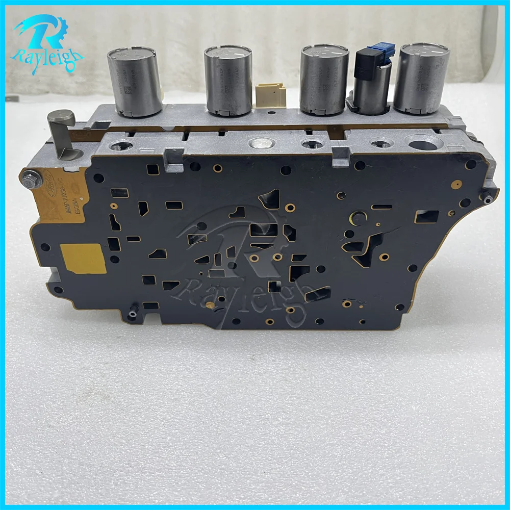 8F35 8F40 8F24 8-SPEED صمام ناقل الحركة الأوتوماتيكي الجسم مع الملف اللولبي وتسخير الأسلاك دعوى لفورد 8F35