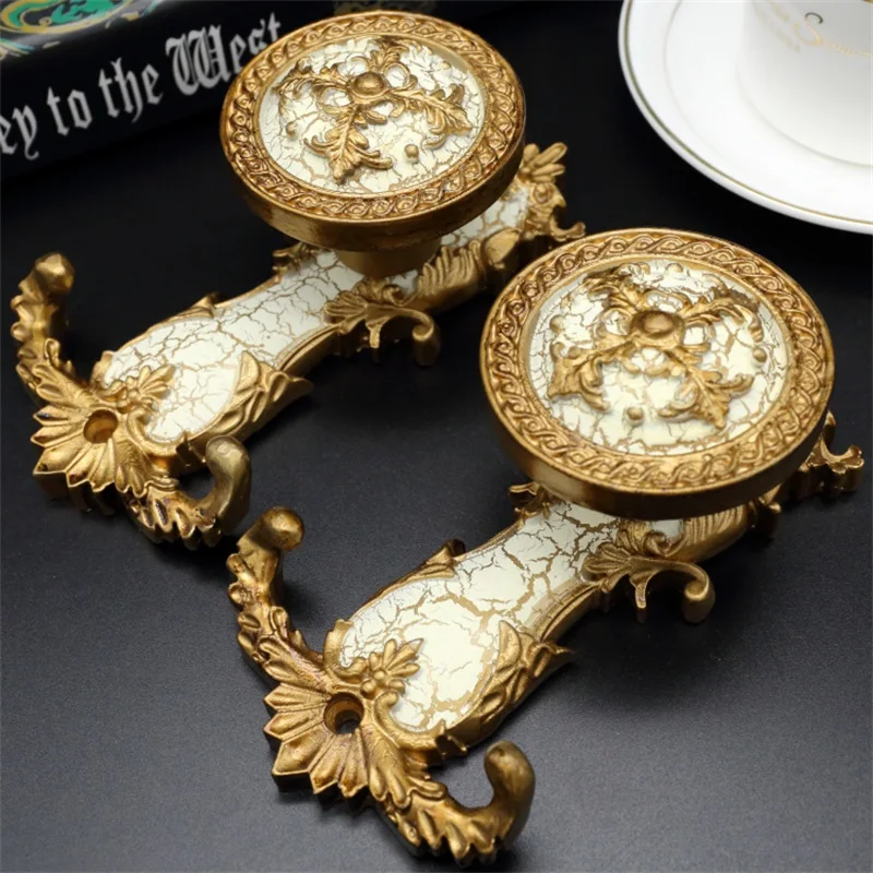 2 Pcs European Curtain Hooks, Gorgeous Double Hooks Golden Round Decorative Wall Hook, Crackle Texture, Curtain Tie Down Hooks