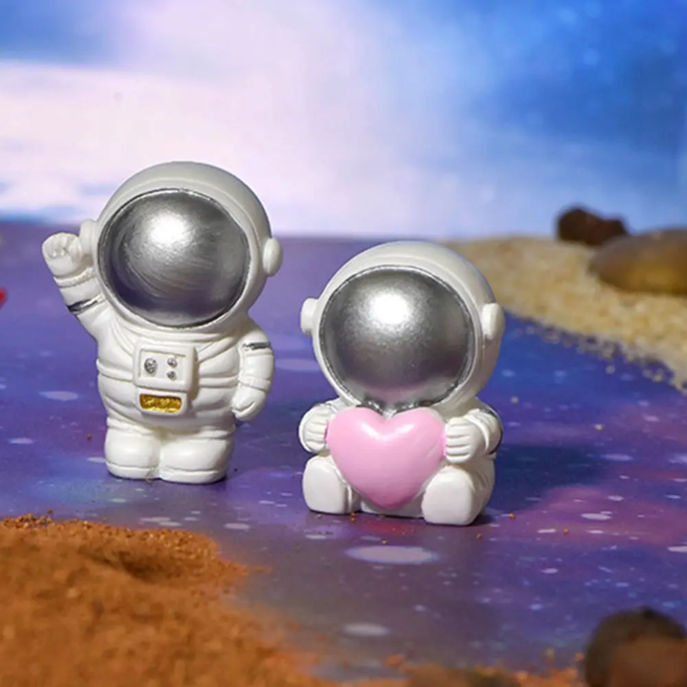 Cute Cartoon Astronaut Model Micro Miniatures Astronaut Figurines Bonsai Decor