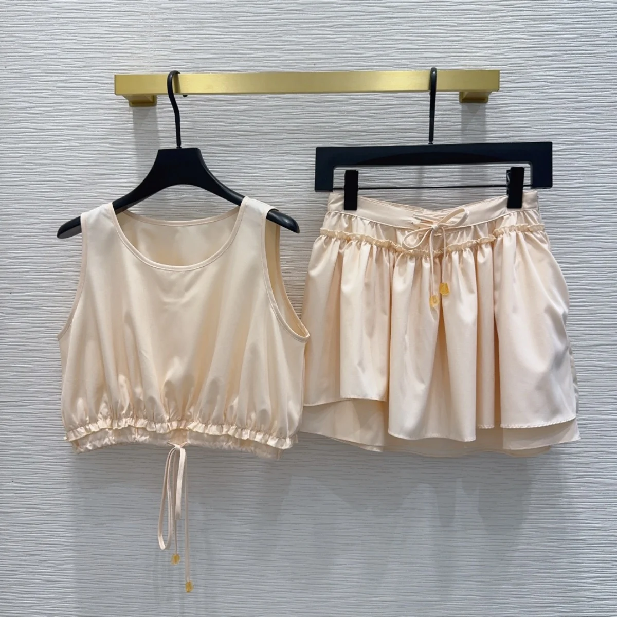 2026 High Quality New Women's Black Sleeveless Drawstring Short Tank Top Elastic Waist Lotus Leaf Short Skirt Set--hb801