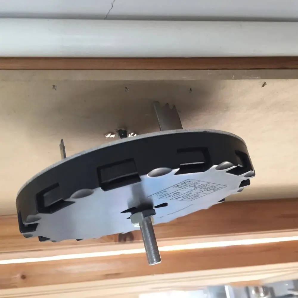 

3-зубная штамповка, регулируемая пробивная пила, сверлильный станок для круглых отверстий, сантехнический пластик, деревообрабатывающий режущий инструмент, доска для мешков с песком