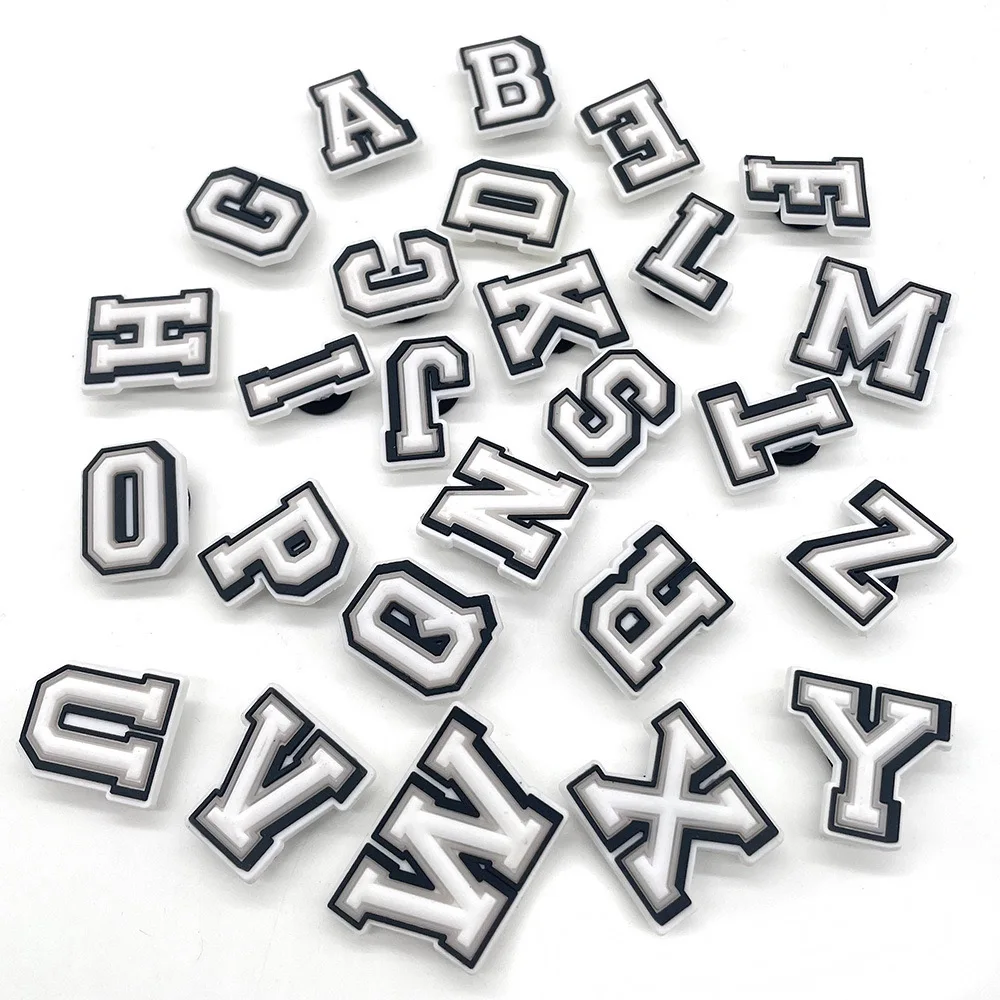 26–37 Stück rosa und schwarz weiß Buchstaben Schuhanhänger PVC Alphabet Schmetterling Schuhe Zubehör Dekoration Clog Sandale Armband Schnalle – Detail 9