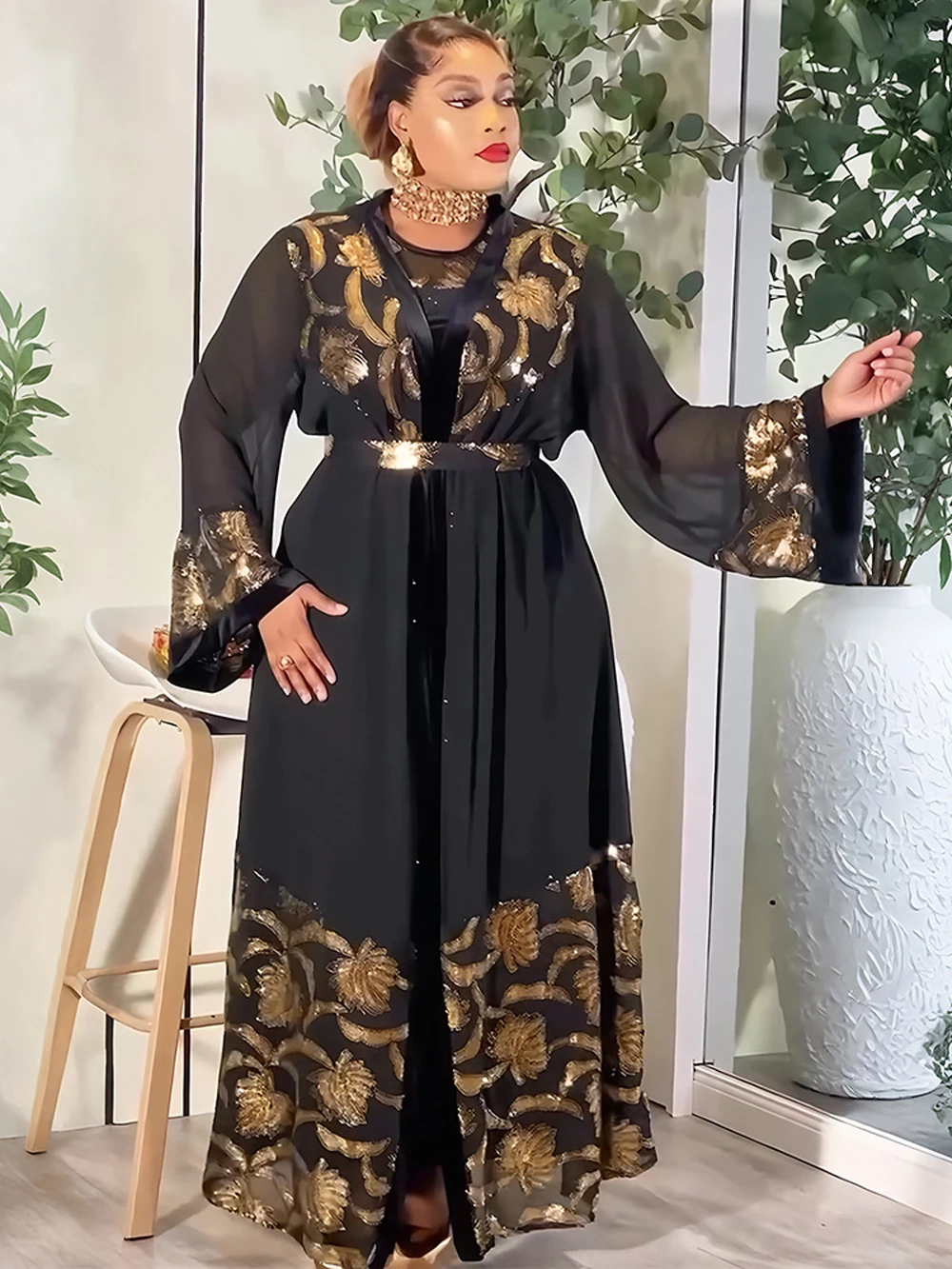 Elegant Women Party…
