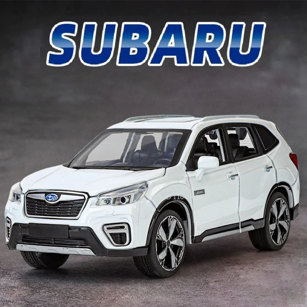 SUBARU-Forester carro modelo brinquedo para crianças, 1:30, metal fundido, pneu de borracha, veículo off-road, puxar para trás, luz sonora, presentes de aniversário
