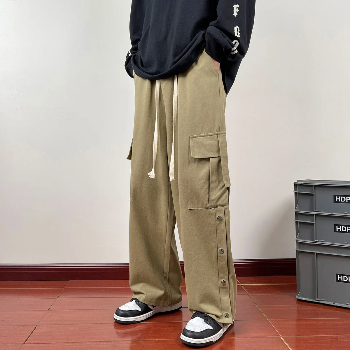 

Wide Leg Hip Hop Pants Button Decor Men Casual Cotton Harem Cargo Loose Baggy Trousers Streetwear Joggers Clothing