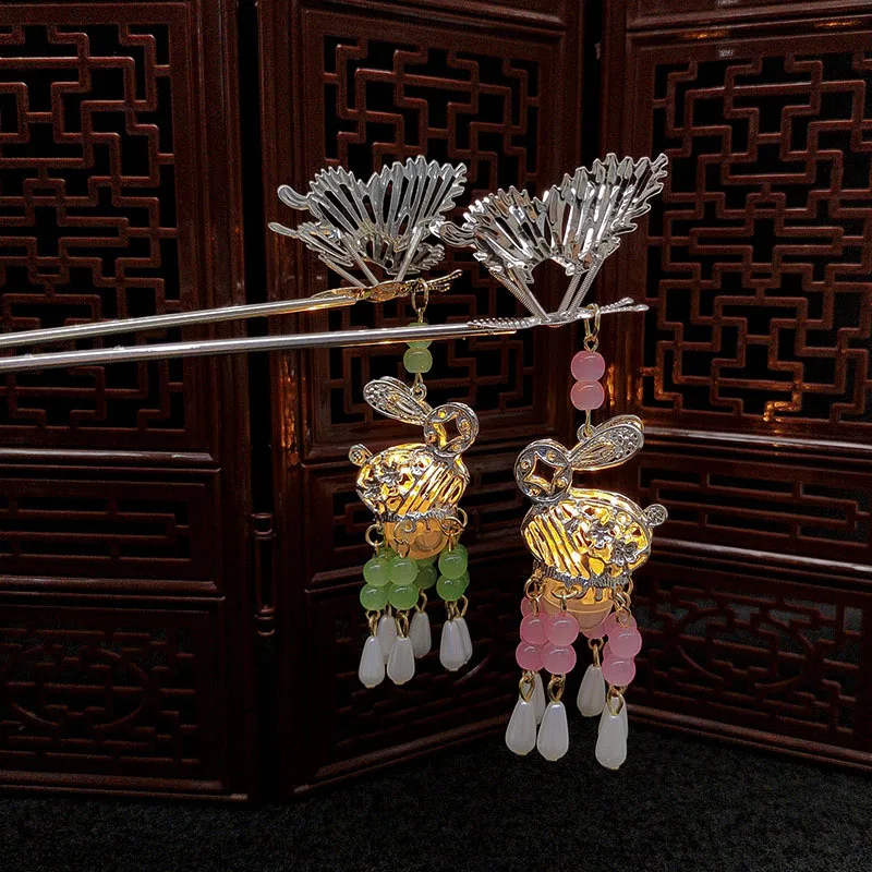

New style Fluttering Butterfly Rabbit Luminous Lantern Tassel hairpin ancient-style luminous rabbit Hairpin