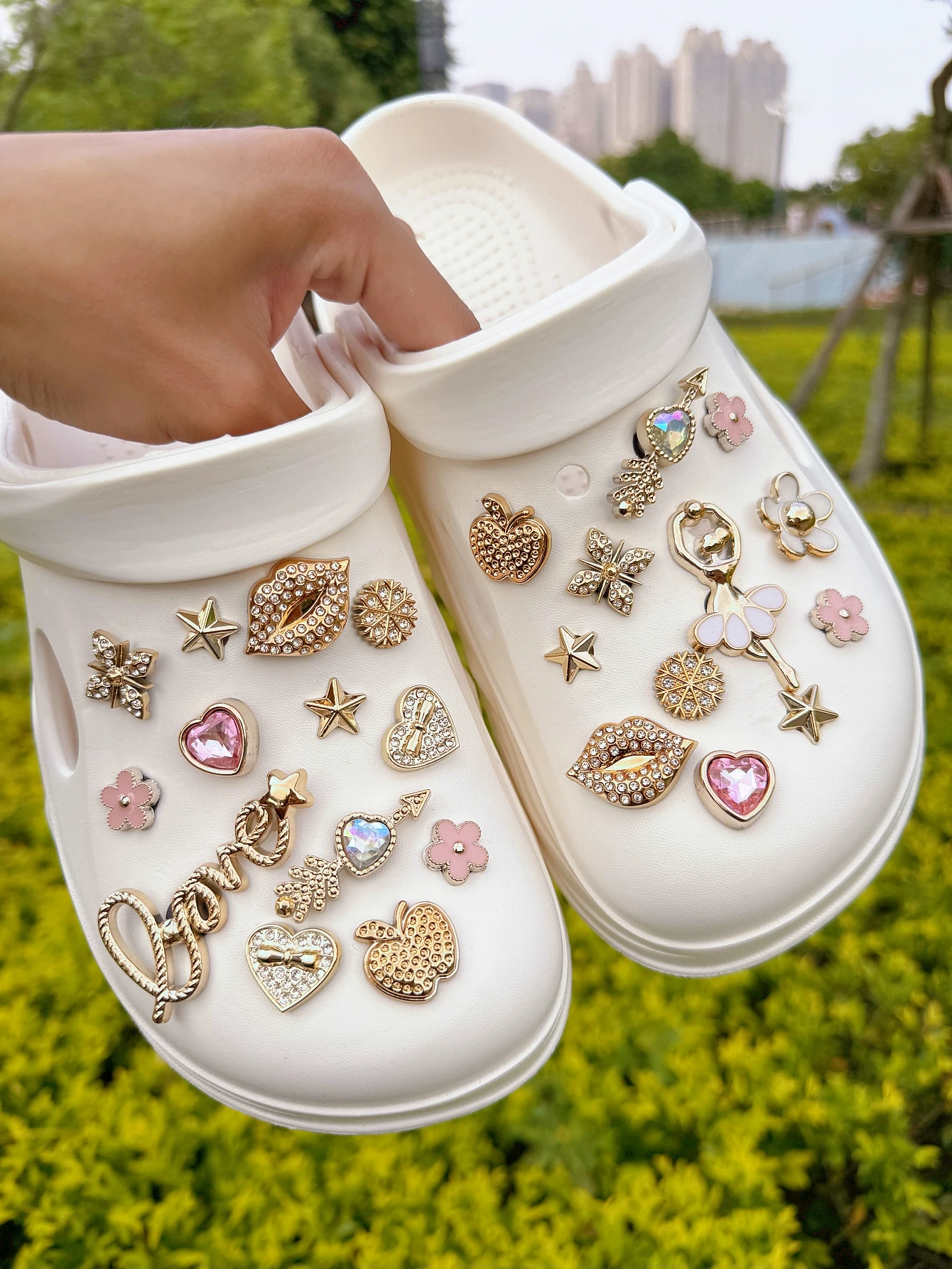 25 pieces of gold (Dancing Girl, love, Lips, Apple, Heart, Five-pointed Star, Flower) DIY accessories, suitable for detachable s