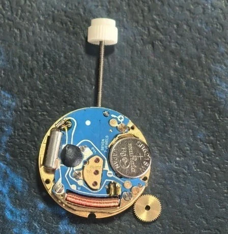 New Swiss 956.112 quartz movement three needle single calendar gold machine 3 o'clock position suitable for ETA accessories