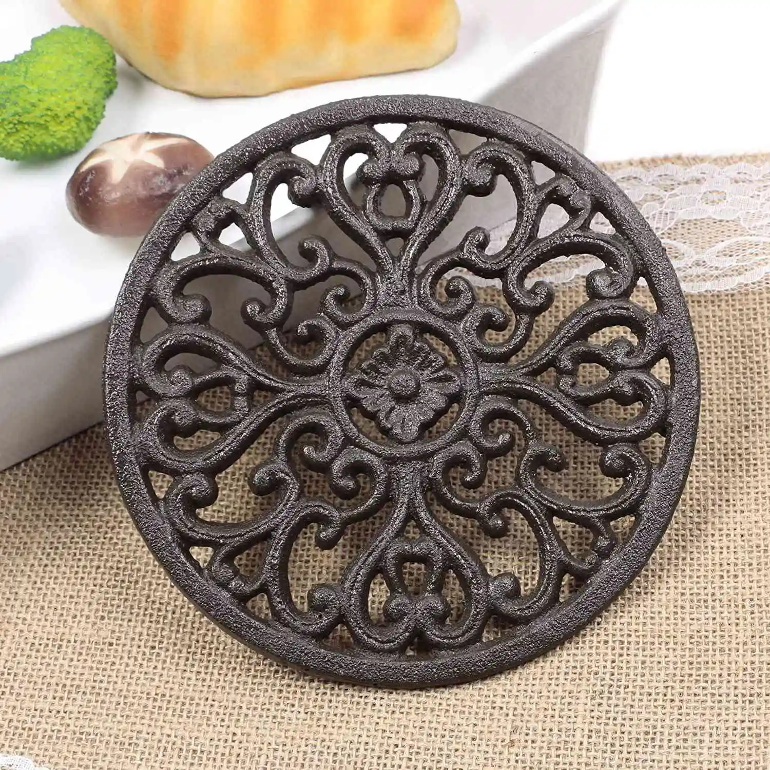 Round Cast Iron Trivet 6.7Inch Iron Heat-Insulation Trivet Non-Slip Potholders for Kitchen Dining Table Decor