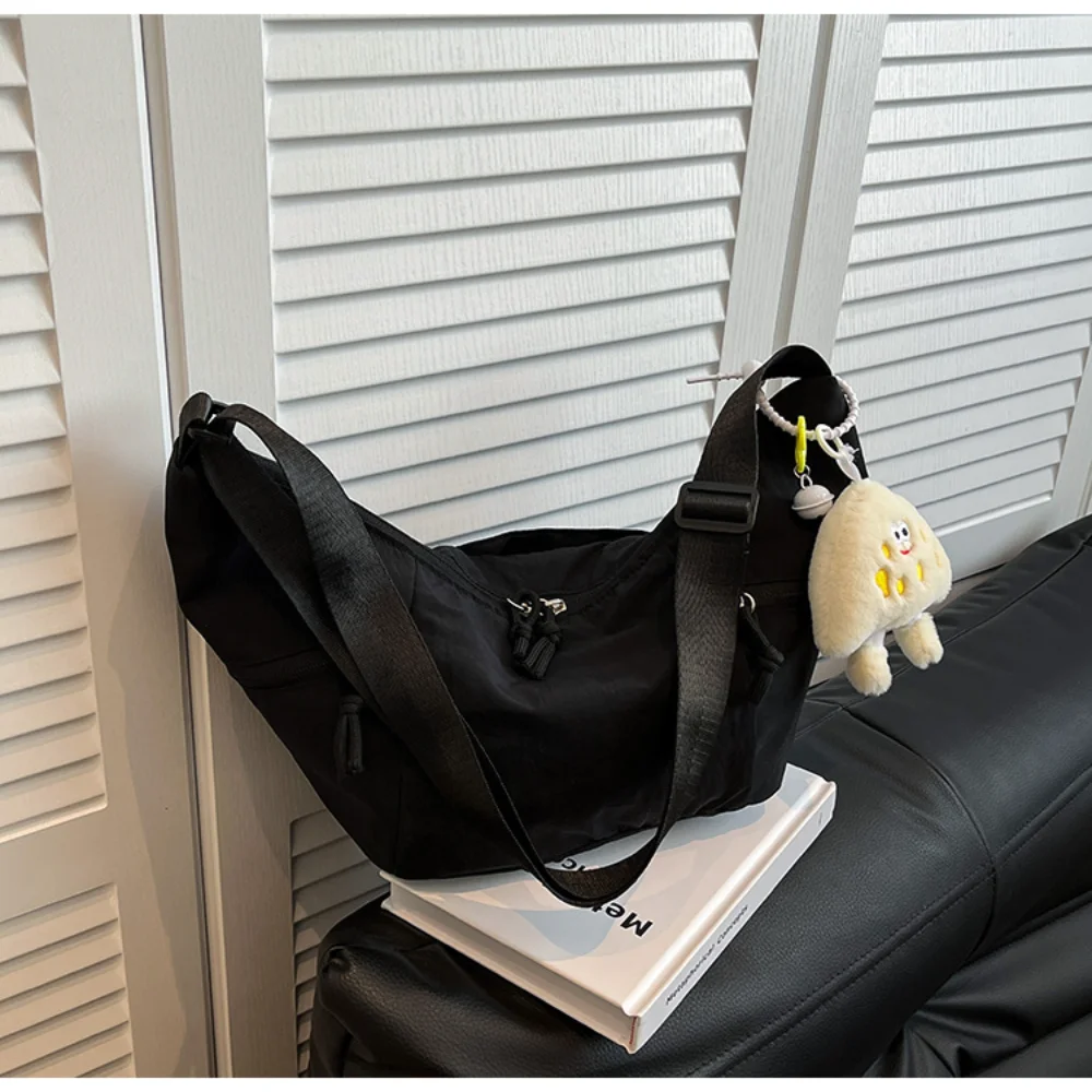 

Нишевая дизайнерская сумка, многофункциональная нейлоновая сумка через плечо, женская сумка через плечо, ниша для путешествий на открытом воздухе, повседневные поездки на работу