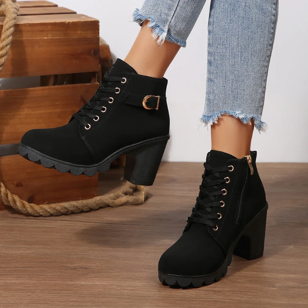2025 New Women's High Heel Ankle Boots European and American Lace Up Thick Heel Short Boots Fashion Round Head Large Boots