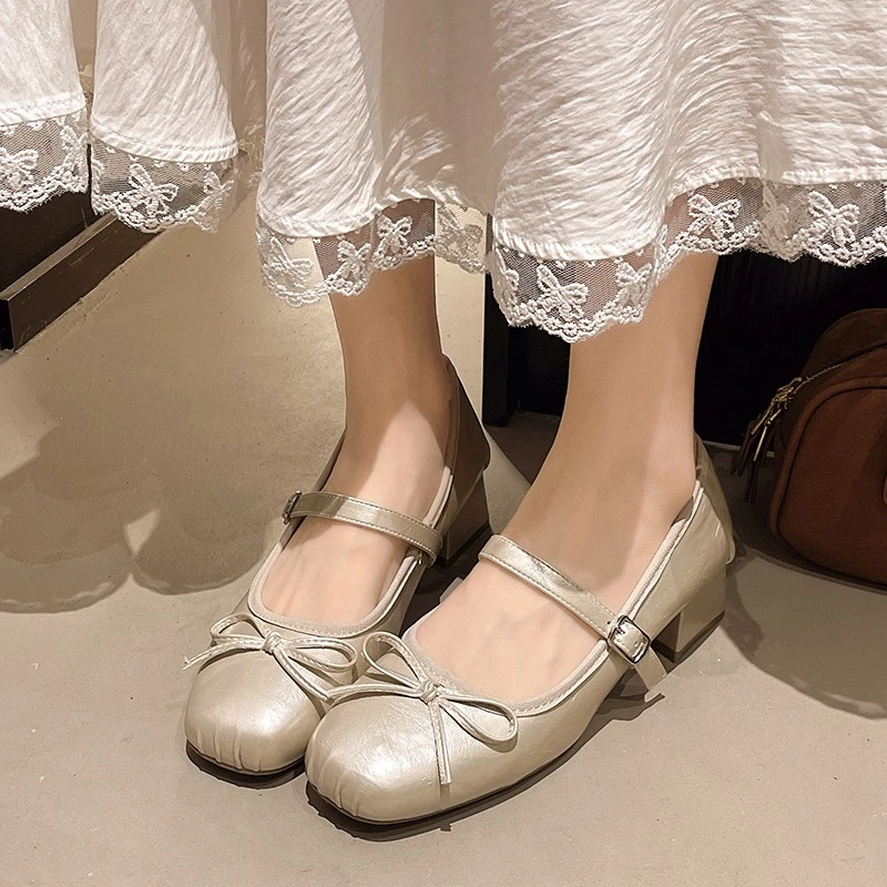

Женские весенние новые дизайнерские кожаные туфли с бантом, элегантное платье для вечеринки, удобные туфли на высоком каблуке с пряжкой и пряжкой, большой размер