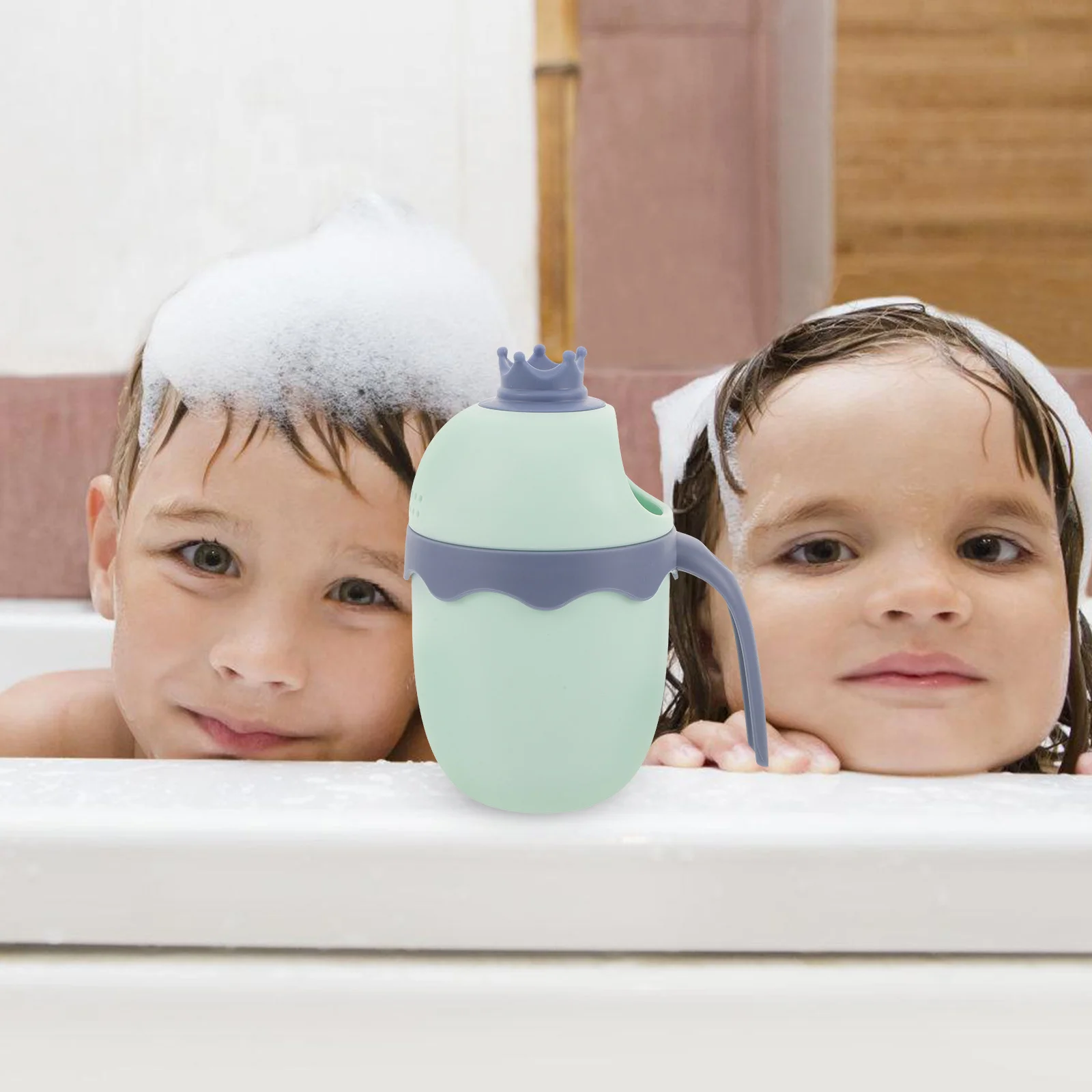 

Cute Crown Baby Bath Rinse Cup Shampoo Rinser Large Capacity Non Spill Bathing Water Scoop for Infant