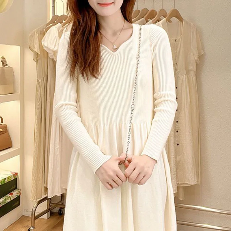 French Style Fashion Dresses Autumn Winter Women Solid V-Neck Fragrant Style Long Sleeve Slim Mid-length A-line Knitted Dress