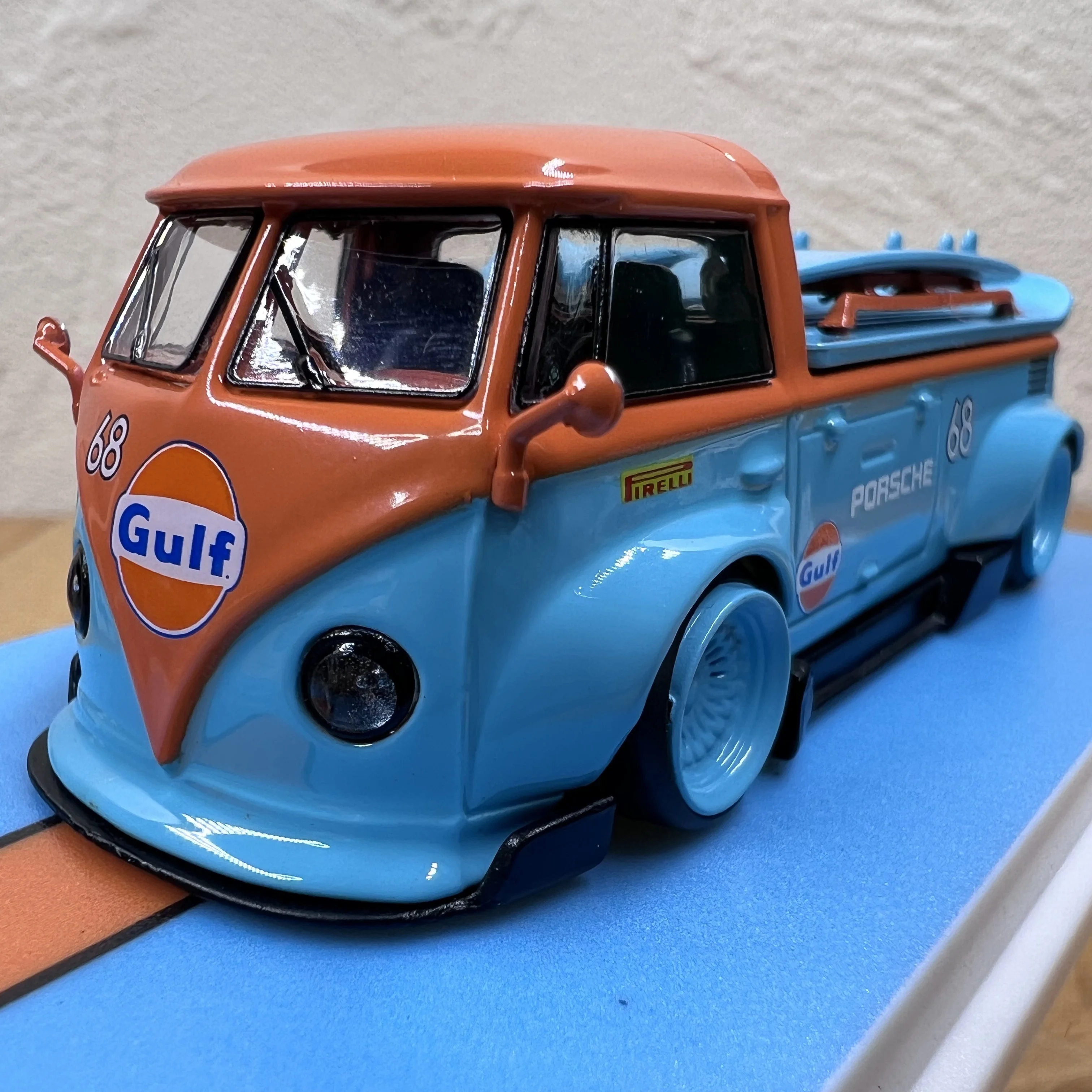 Diecast escala 1:64 vw t1 rbw estilo van de corpo largo cena liga modelo de carro brinquedo colecionável presente lembrança exibição ornamento