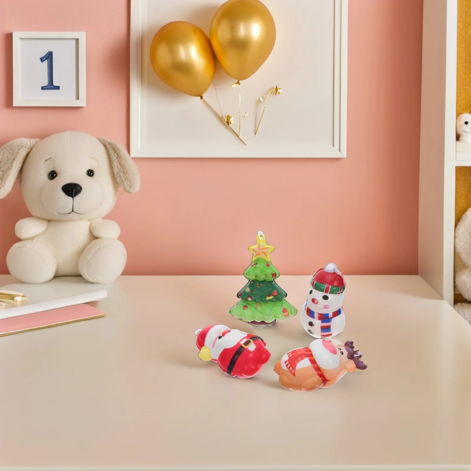 12個入り クリスマスツリー ストレスボール 握り心地良い フィジェット デスクグッズ 子供 大人向け 圧力緩和 ホリデーパーティーの記念品 減圧グッズ