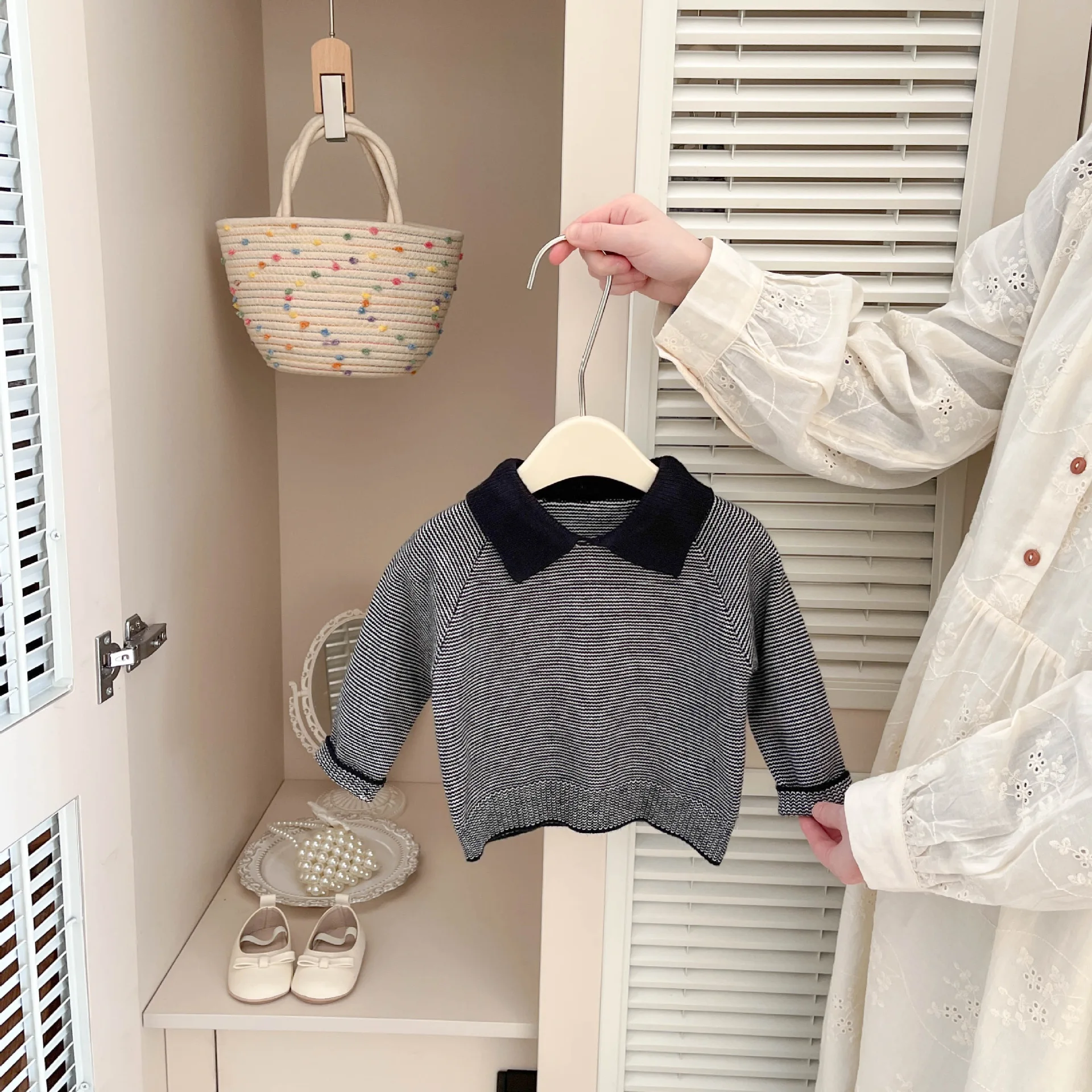 

2026 Spring New Children Long Sleeve Sweater Girls Knitted Pullover Kids Vintage Casual Knitwear Boys Lapel Striped Sweater
