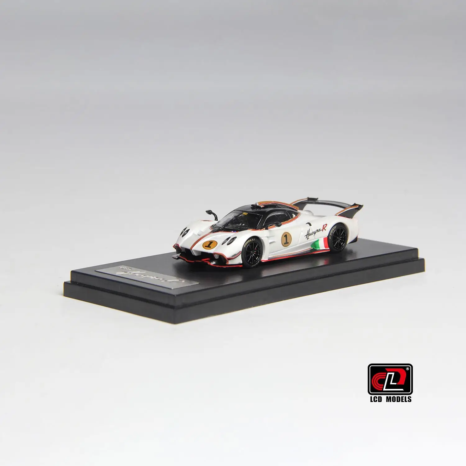 LCD 1:64 Supercar Edycja limitowana Zielony Huayra R Pearl White Alloy Wyświetlacz modelu samochodu