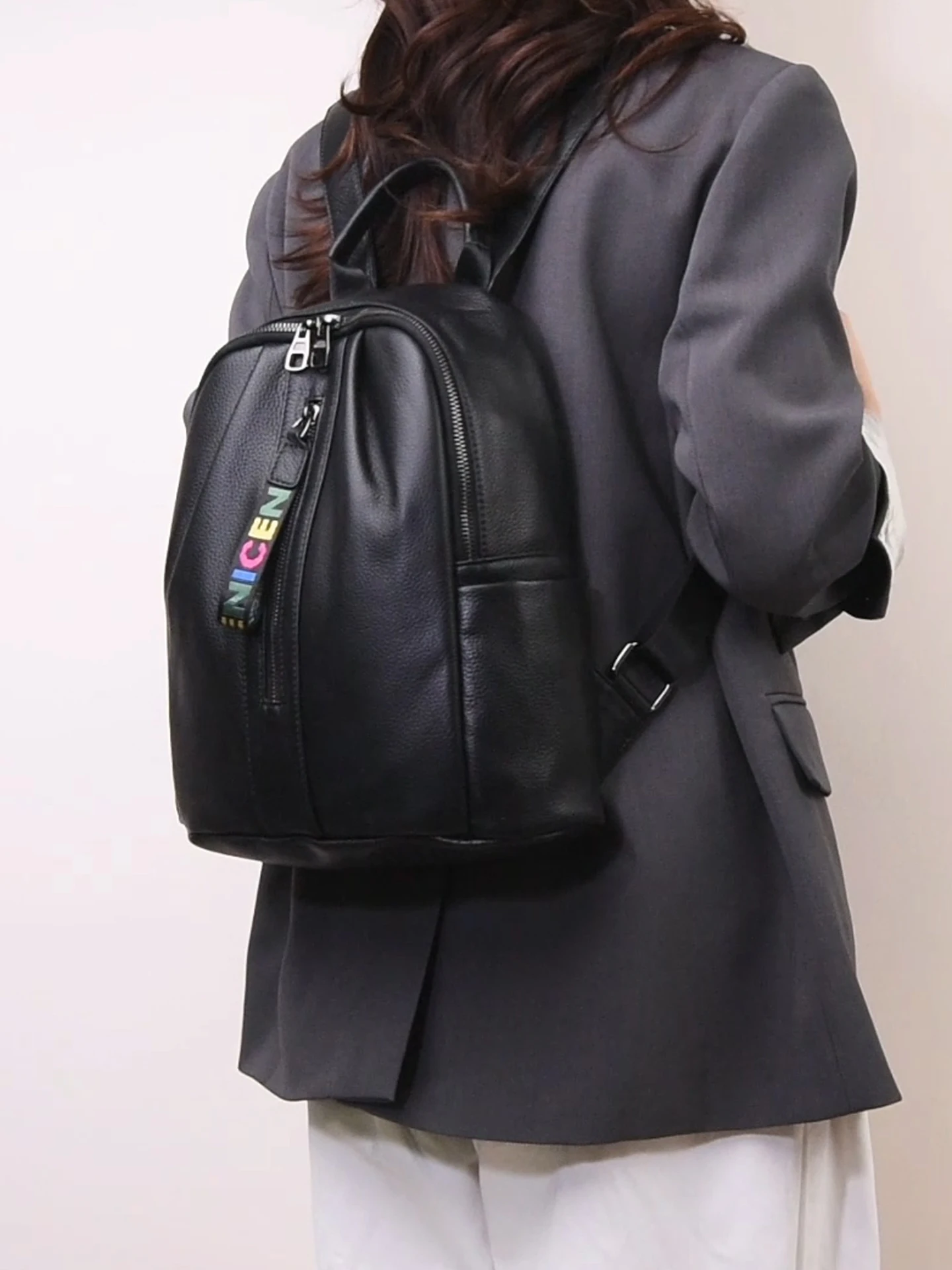 

Women's bag ladies bags Genuine leather fashionable chic Trendsetter book bag women's shoulder bag