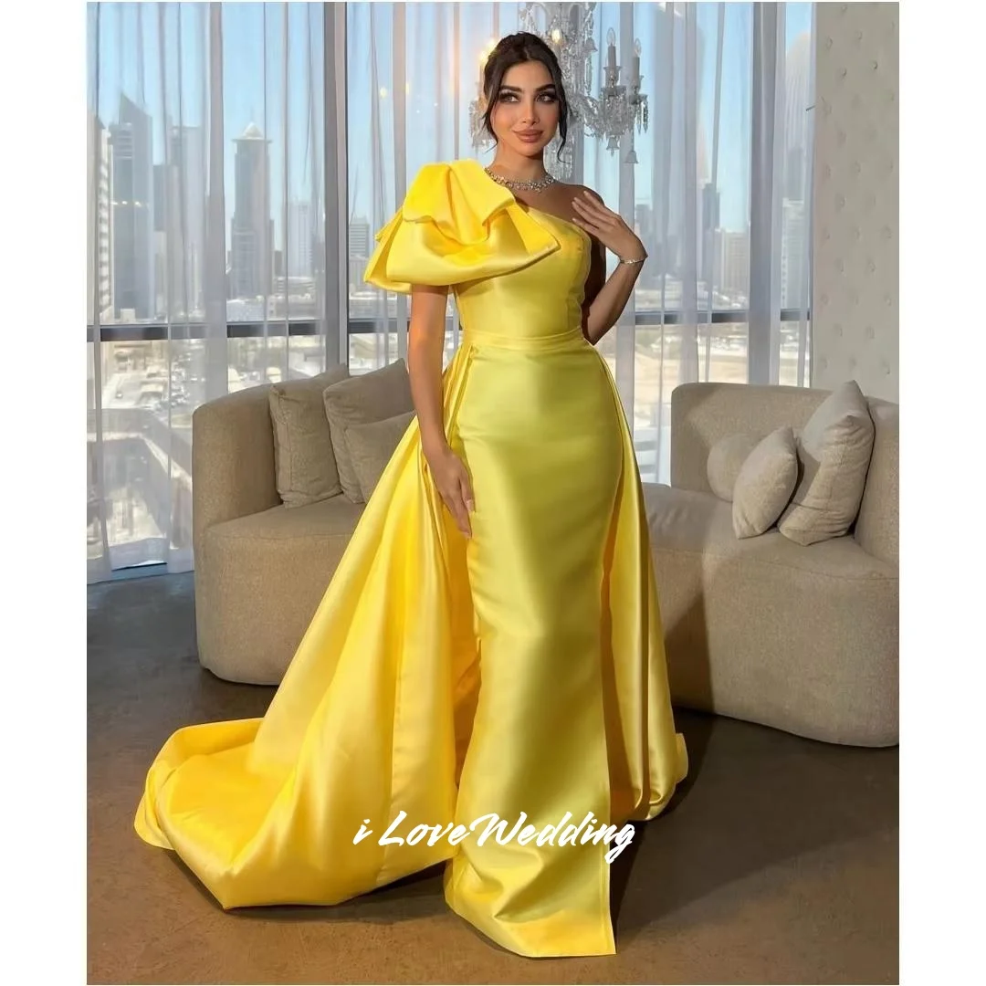 

Желтые вечерние платья на одно плечо, 2025 г., атласное платье без рукавов с бантом, русалка с разрезом длиной до пола, плиссированное свадебное платье по индивидуальному заказу
