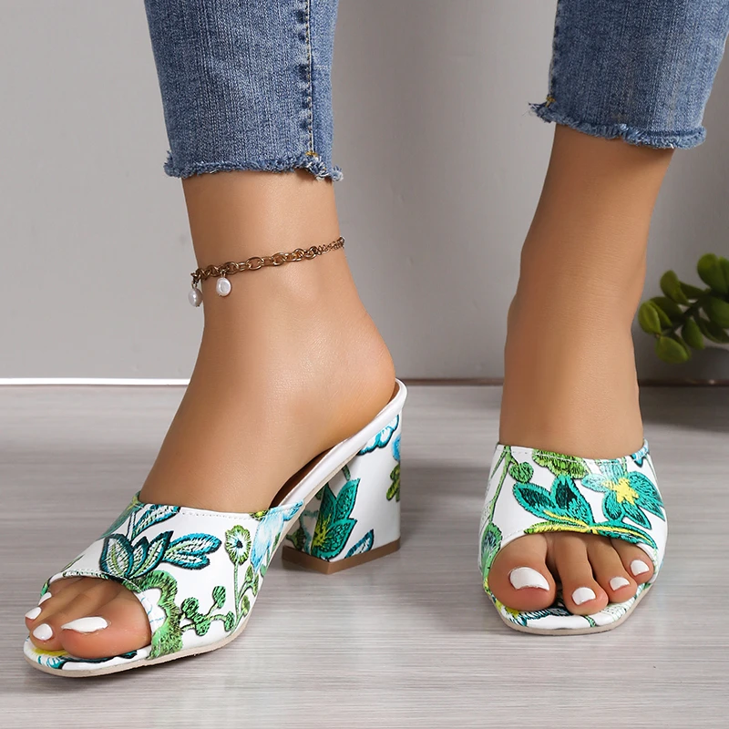 Summer Women's Holiday Wind Decal Design Beach Open Toe Slippers 2026 New Outdoor Leisure Non-slip High Heel Slippers Plus Size