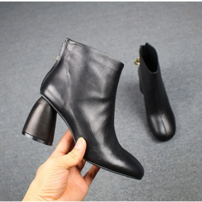 

Новые элегантные черные женские ботильоны из телячьей кожи, осенне-зимние женские туфли на высоком блочном каблуке с круглым носком, короткие сапоги на молнии сзади