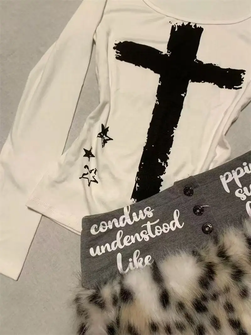 Y2k Slimเสื้อยืดCrossพิมพ์Goth 2 ชิ้นชุดผู้หญิงเซ็กซี่กระโปรงสั้นVINTAGEสาวร้อนO-คอPunkแขนยาวharajuku 90s Tees