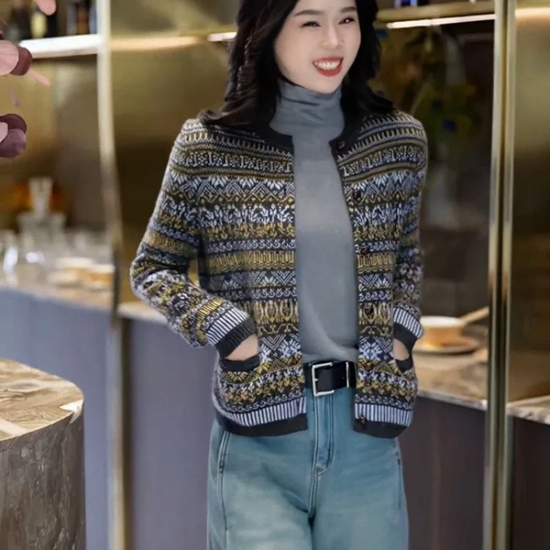 Autumn and Winter Women's Retro Fashion Jacquard Knitted Cardigan Ethnic Style Sweater Jacket Top