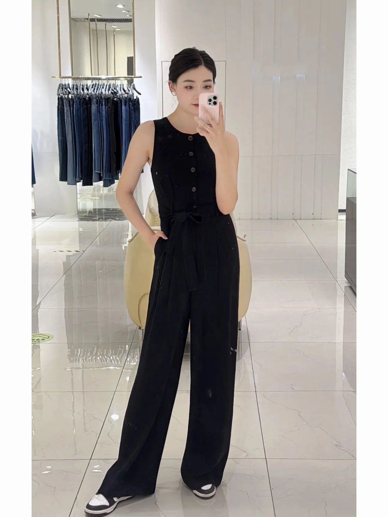 จั๊มสูทแฟชั่นลำลองสำหรับเดินทาง ทรงขากว้างเอวสูง รุ่นใหม่ปี 2025 สไตล์ทันสมัยสำหรับผู้หญิง