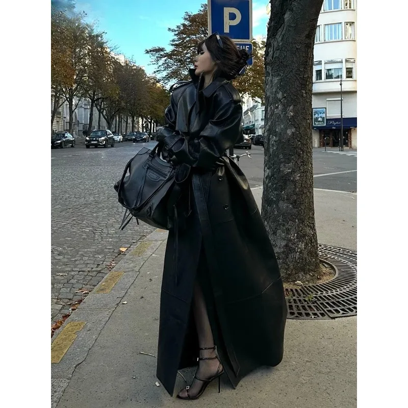 Manteau trench en cuir PU noir extra long pour femme, avec fente haute au dos, chic et luxueux, mode européenne, printemps-automne