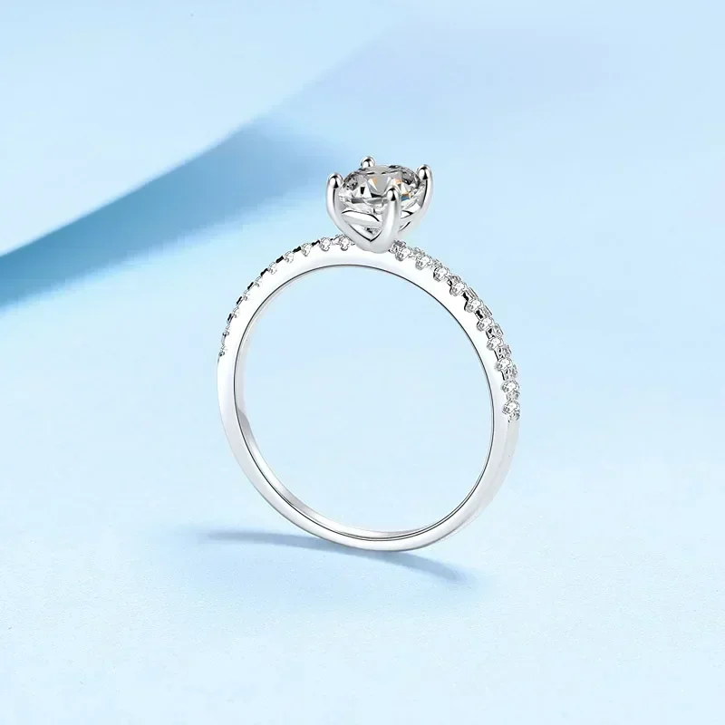 

Designer Jewelry 18K White Gold VVS1 D Color 1/2CT Moissanite Diamond Elliptic Shaped Lovers Daily Rings for Wedding Band Female