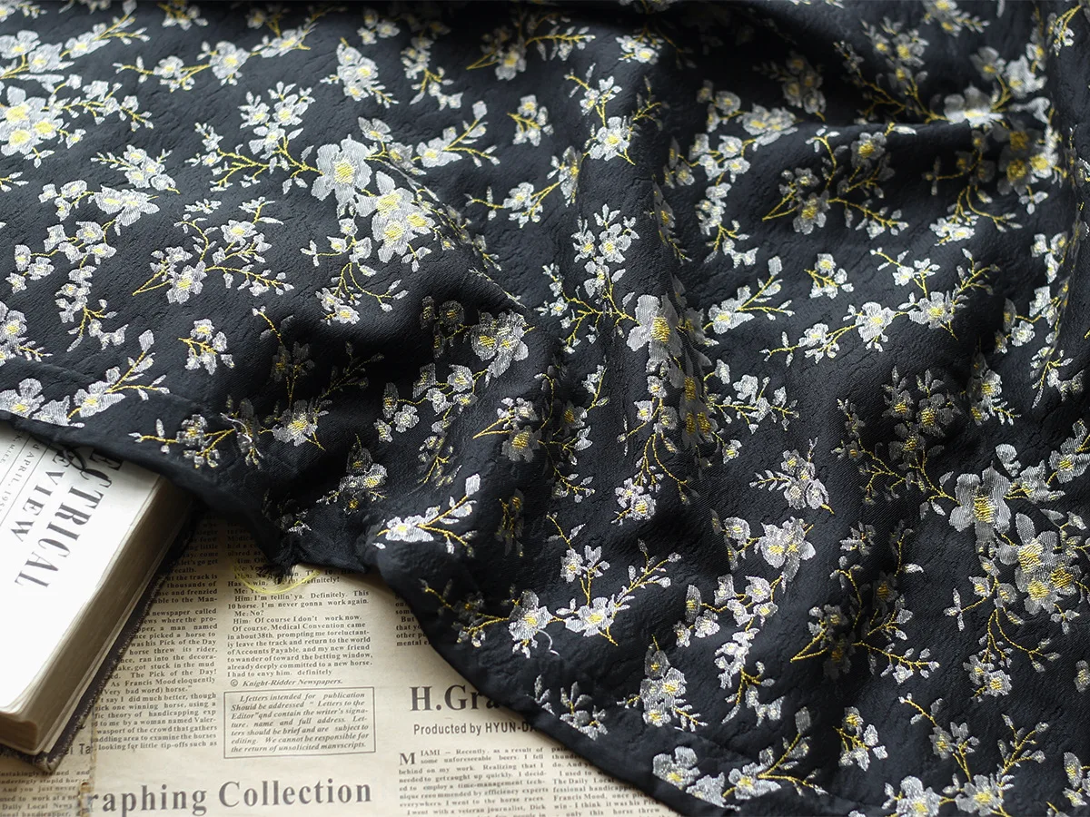 Black Silver Yarn Dyed Jacquard Fabric Autumn Winter Luggage Women\'s Dress Sewing Fabric 50cmx145cm