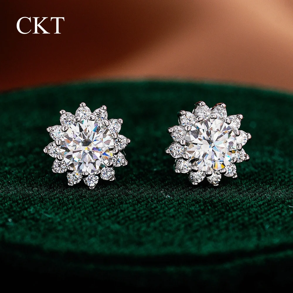 

CKT 18k White Gold Stud Earrings for Women's Sun Flower Earrings, Simple Wedding 0.5ct Moissanite Diamond Gift Fine Jewelry