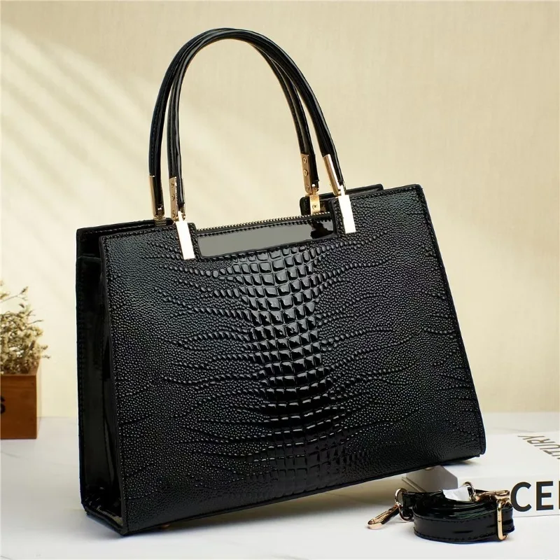 

Luxury Brand Designer Women'S Crossbody Bag Fashion Handbag Crocodile Pattern Large Capacity Shoulder Bag Commuting Tote Bag